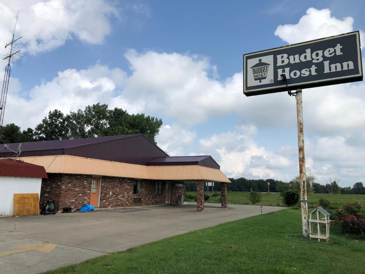 Motel Budget Host