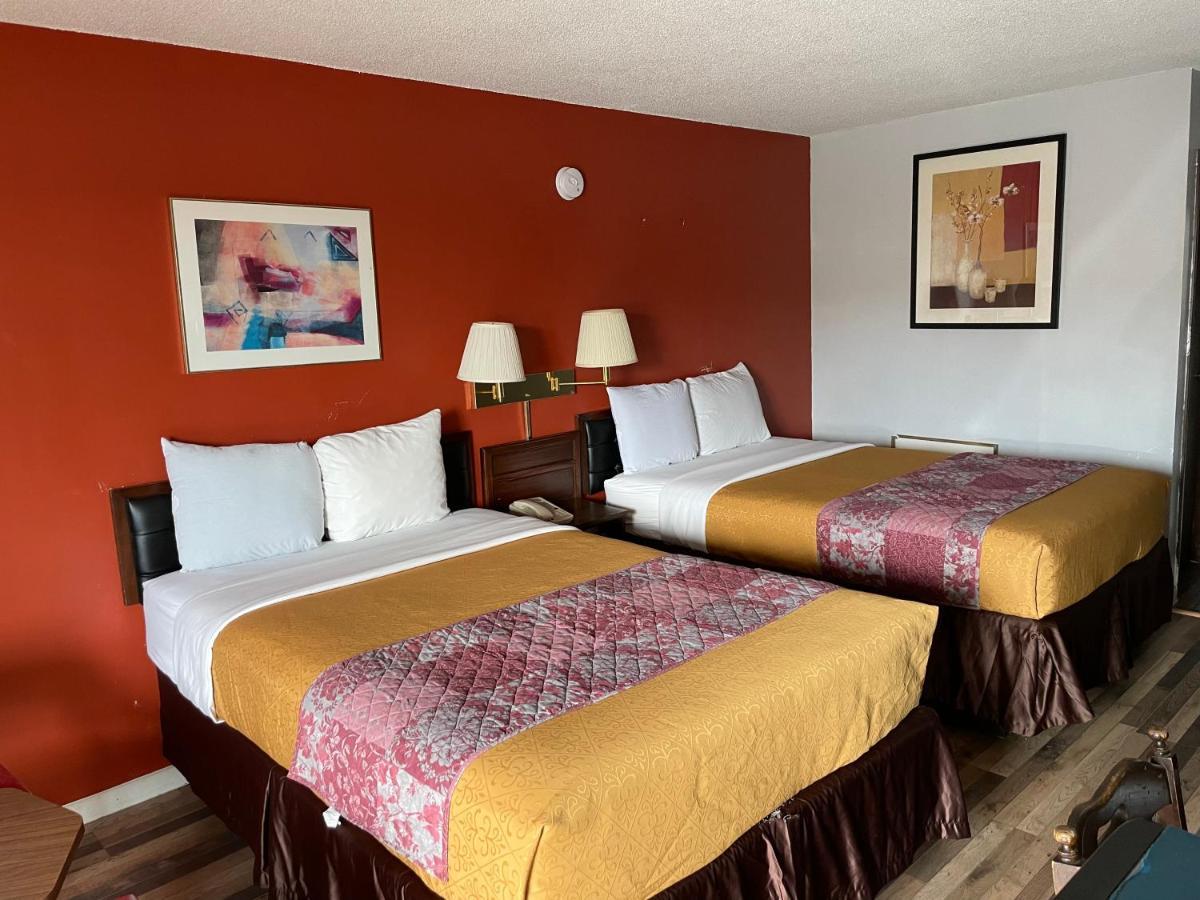Budget Host Motel