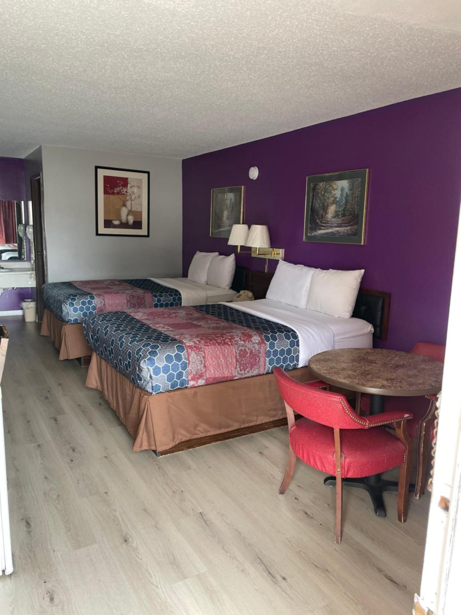 Budget Host Motel