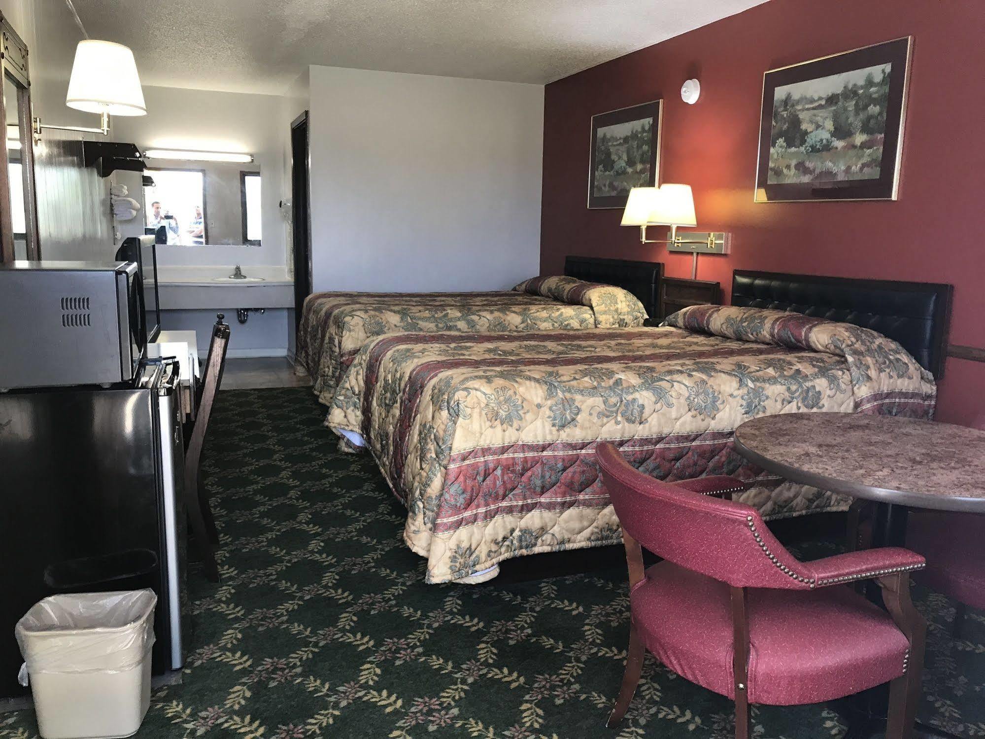 Budget Host Motel